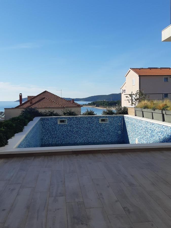 שיבניק Croatica Suites Podsolarsko מראה חיצוני תמונה