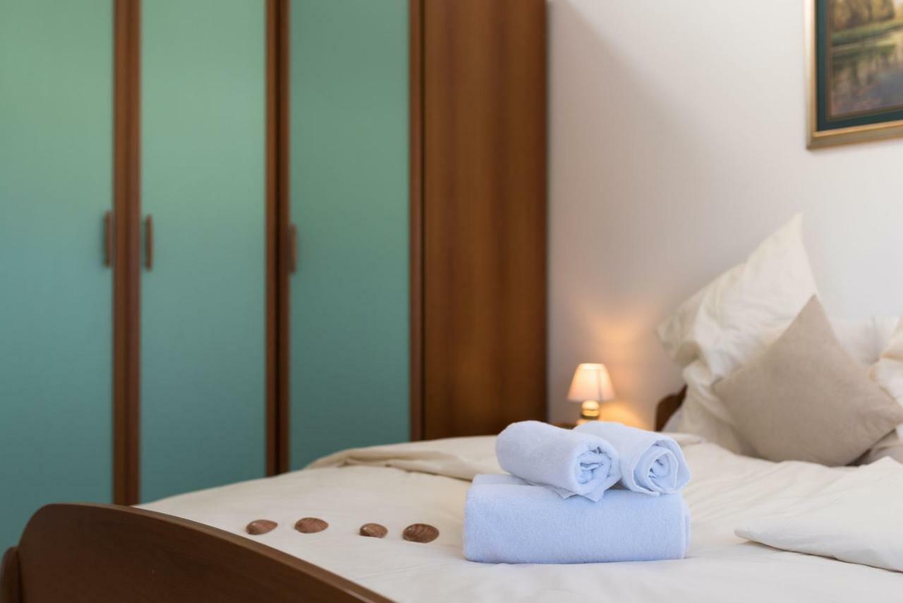 שיבניק Croatica Suites Podsolarsko מראה חיצוני תמונה