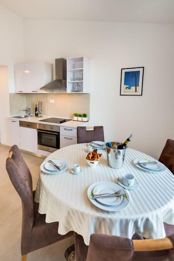 שיבניק Croatica Suites Podsolarsko מראה חיצוני תמונה
