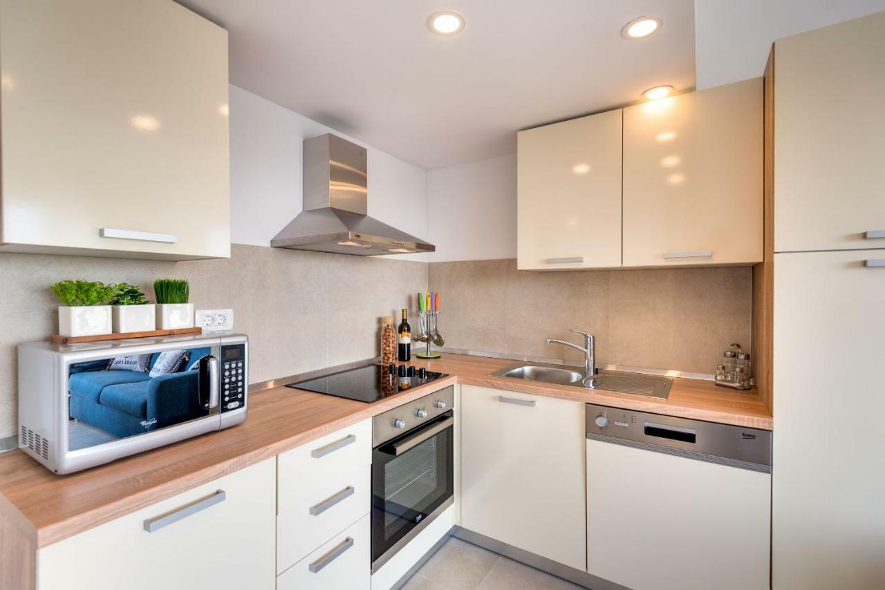 שיבניק Croatica Suites Podsolarsko מראה חיצוני תמונה